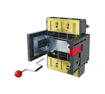 ПМ2/В-40 выдвижная с присоединением к вертикальным шинамTDM