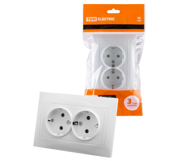 Розетка двойная 2П+З 16А 250В белая 