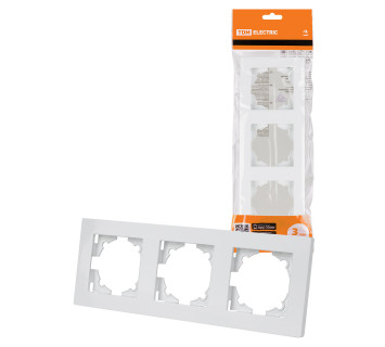 Рамка 3-х постовая белая 